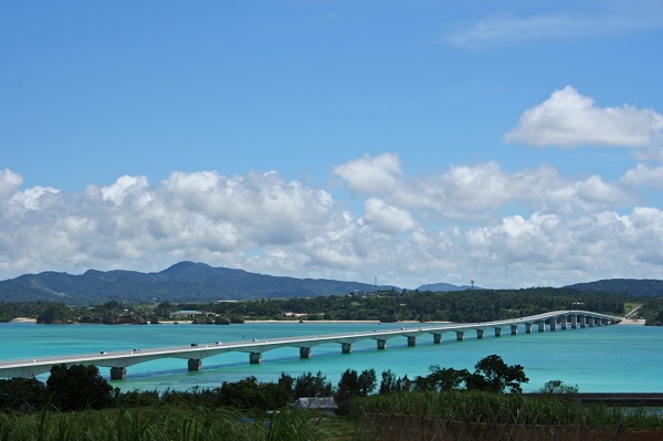 おすすめ 沖縄本島北部の橋を渡って行ける離島 古宇利島 おすすめ 沖縄本島北部の橋を渡って行ける離島 古宇利島